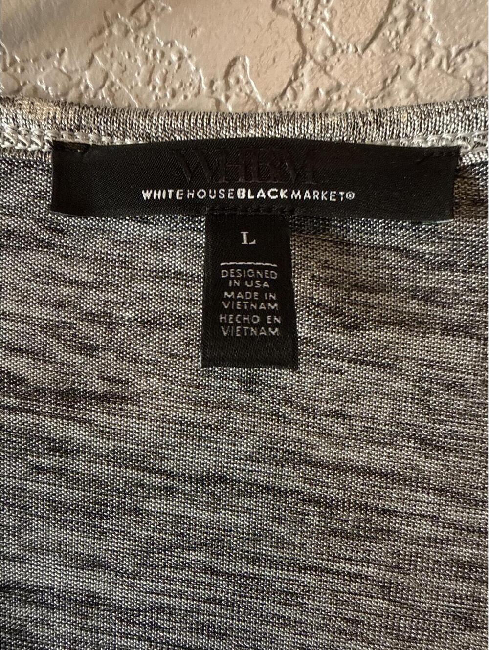 White House Black Market Gray Floral Print V-Neck Top Size L - Picture 2 of 7